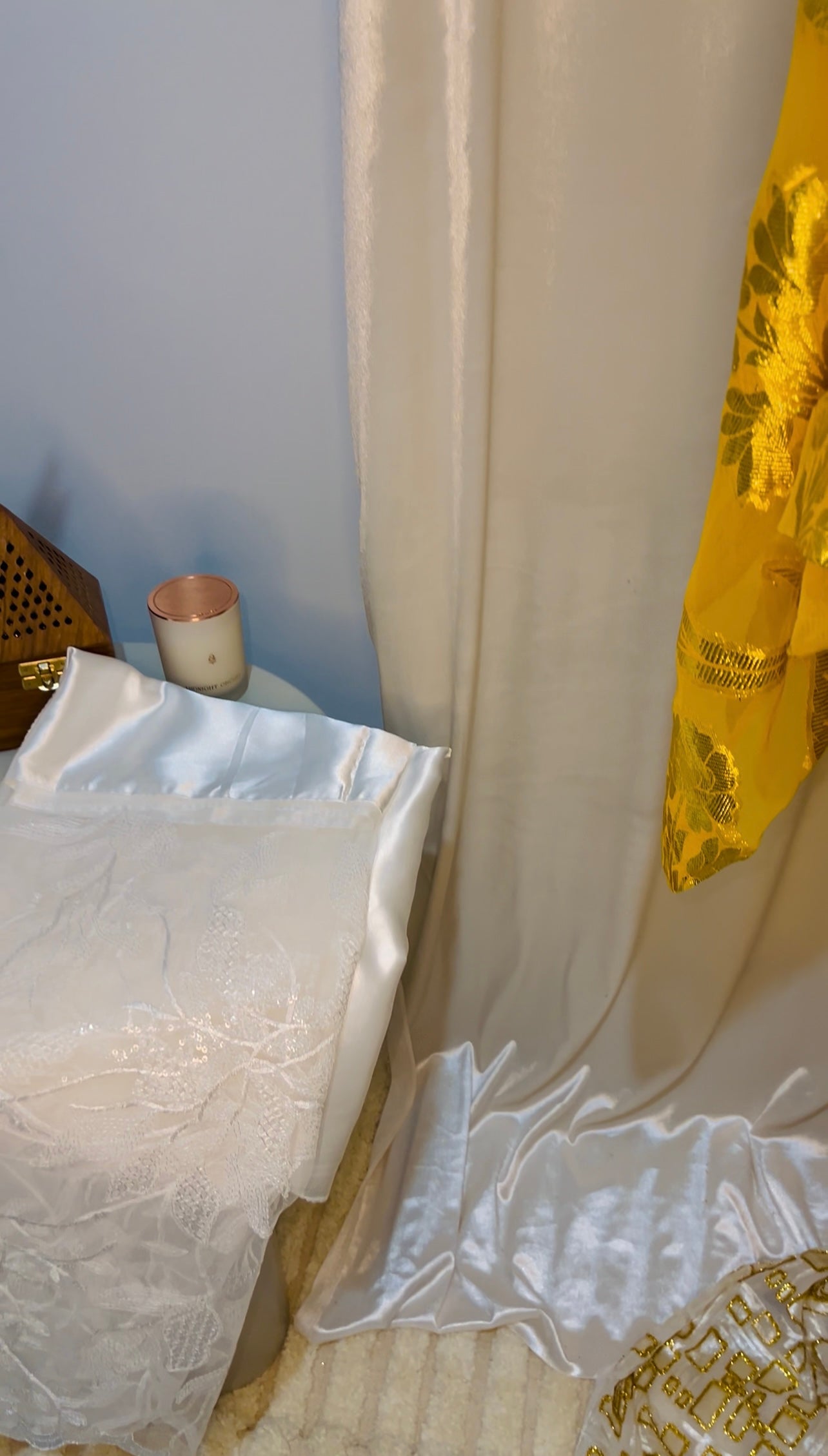 Gold/White - Maqbal Dirac - 3 Piece