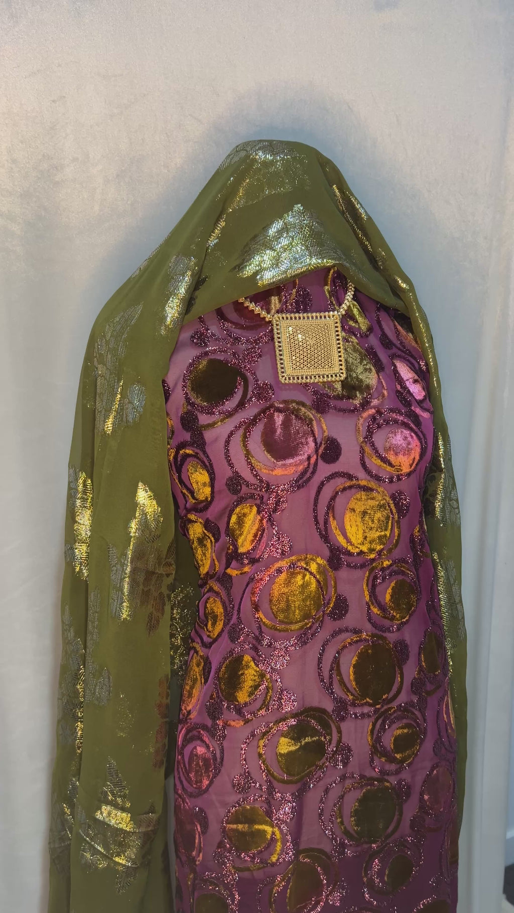 Premium Burgundy and Olive Mosaic - Maqbal Dirac